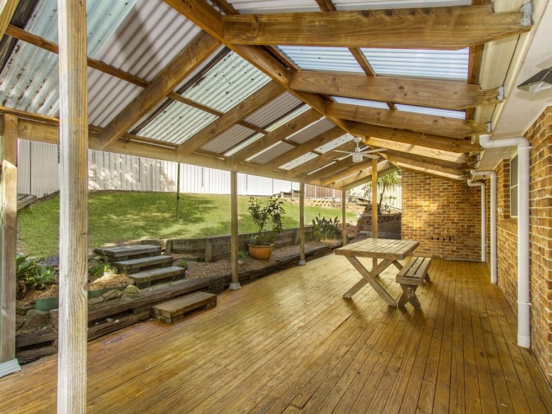 2 St Andrew Close, Green Point NSW 2251
