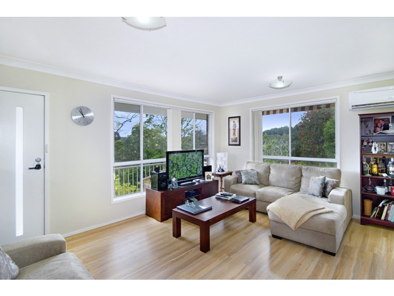 27 Darryl Road, Wyoming NSW 2250