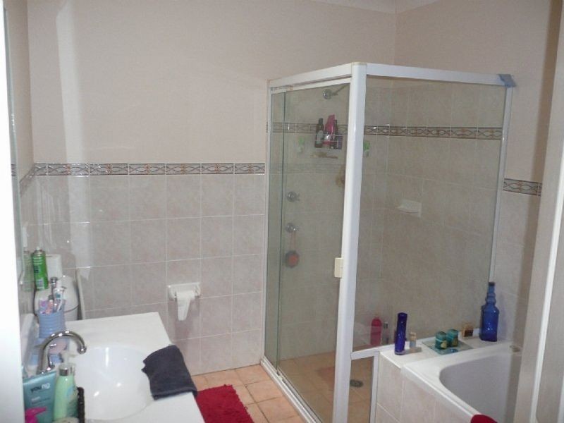 2/183-185 Albany Street, Point Frederick NSW 2250