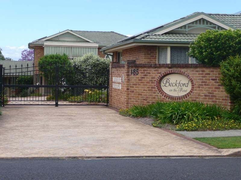 2/183-185 Albany Street, Point Frederick NSW 2250