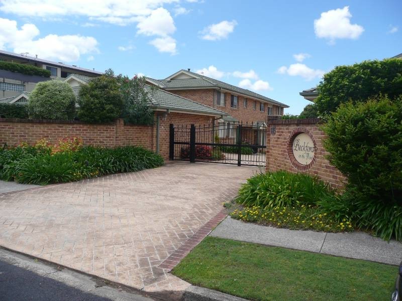 2/183-185 Albany Street, Point Frederick NSW 2250