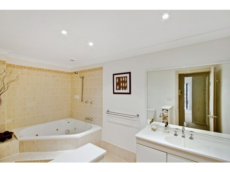 31/117 John Whiteway Drive, Gosford NSW 2250