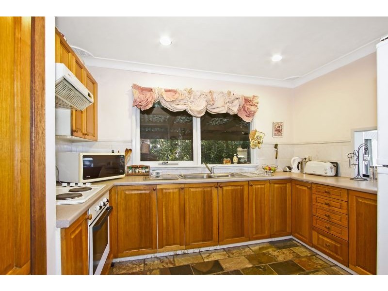46 Bay View Avenue, East Gosford NSW 2250
