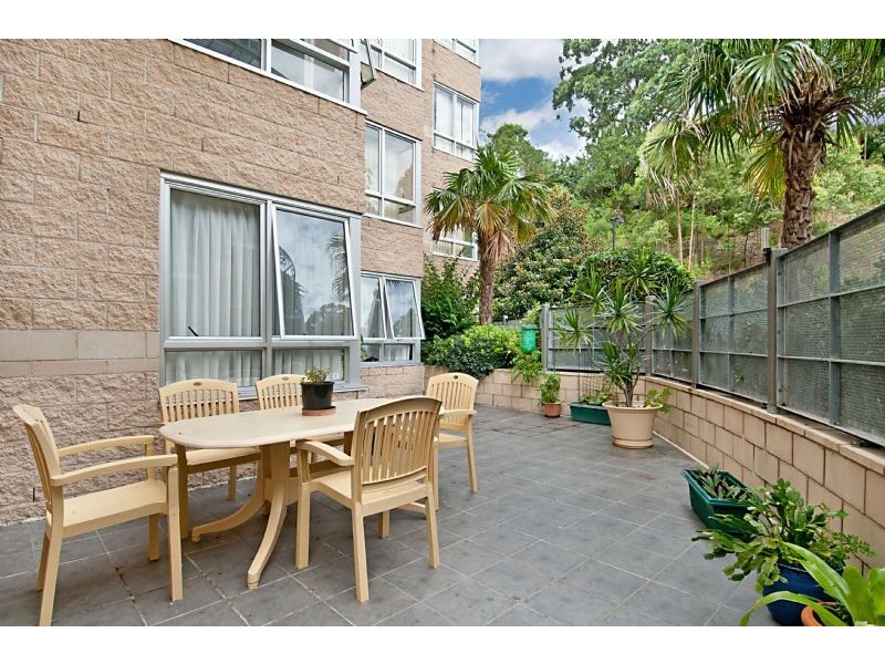 204/80 John Whiteway Drive, Gosford NSW 2250