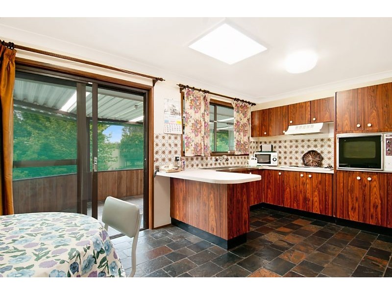 6 Kindra Close, West Gosford NSW 2250