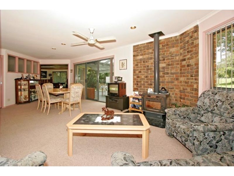 2 Barinya Lane, Springfield NSW 2250