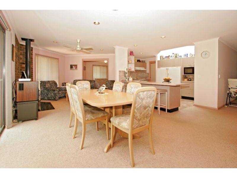 2 Barinya Lane, Springfield NSW 2250