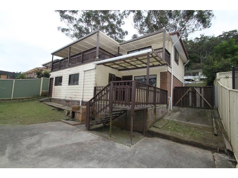 12 Macgregor Street, Wyoming NSW 2250