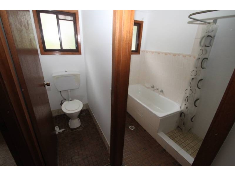 12 Macgregor Street, Wyoming NSW 2250