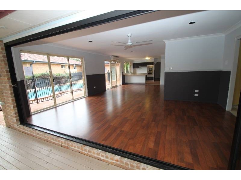 17 Settlers Ridge Close, Lisarow NSW 2250