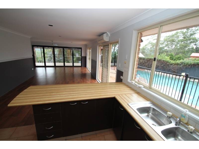 17 Settlers Ridge Close, Lisarow NSW 2250