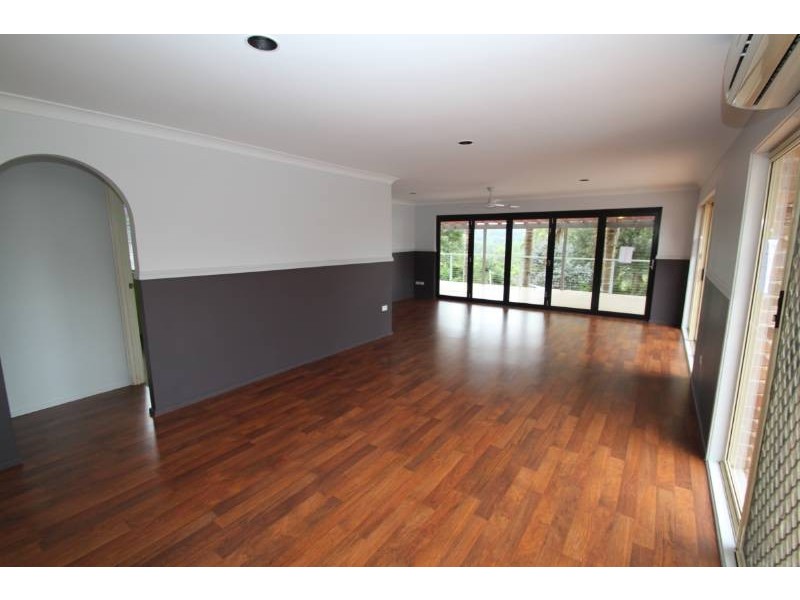 17 Settlers Ridge Close, Lisarow NSW 2250