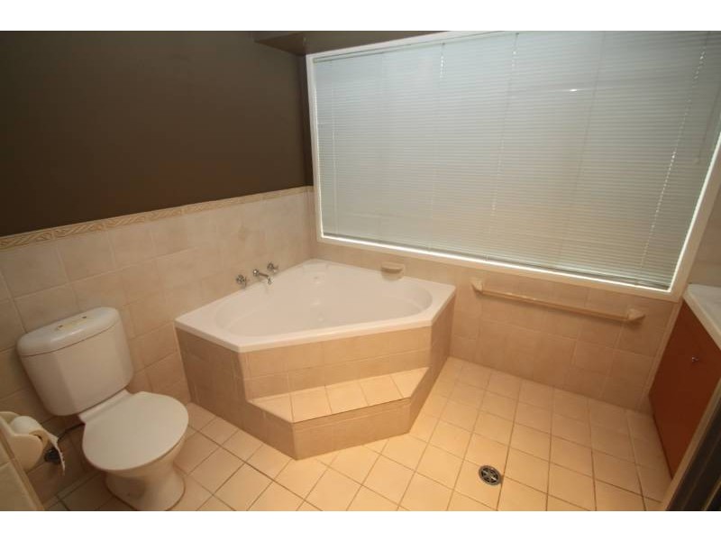 17 Settlers Ridge Close, Lisarow NSW 2250