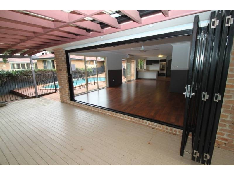 17 Settlers Ridge Close, Lisarow NSW 2250