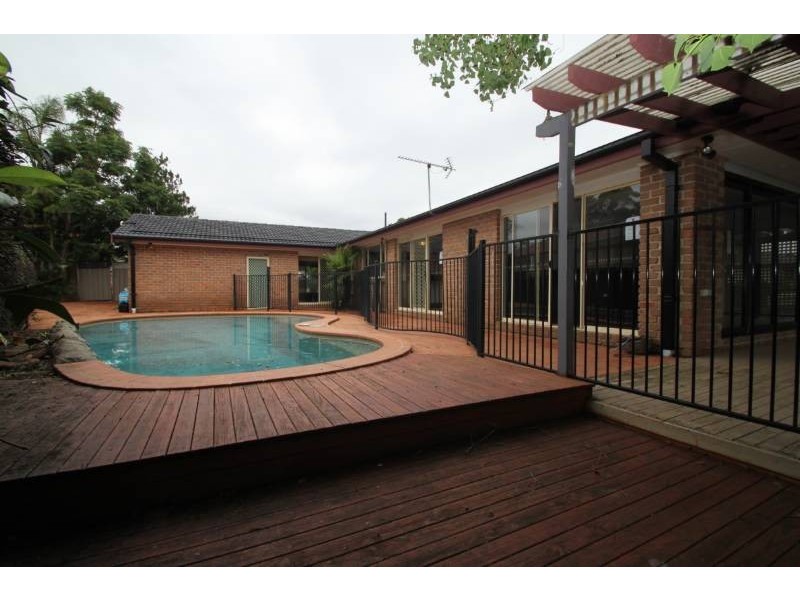 17 Settlers Ridge Close, Lisarow NSW 2250