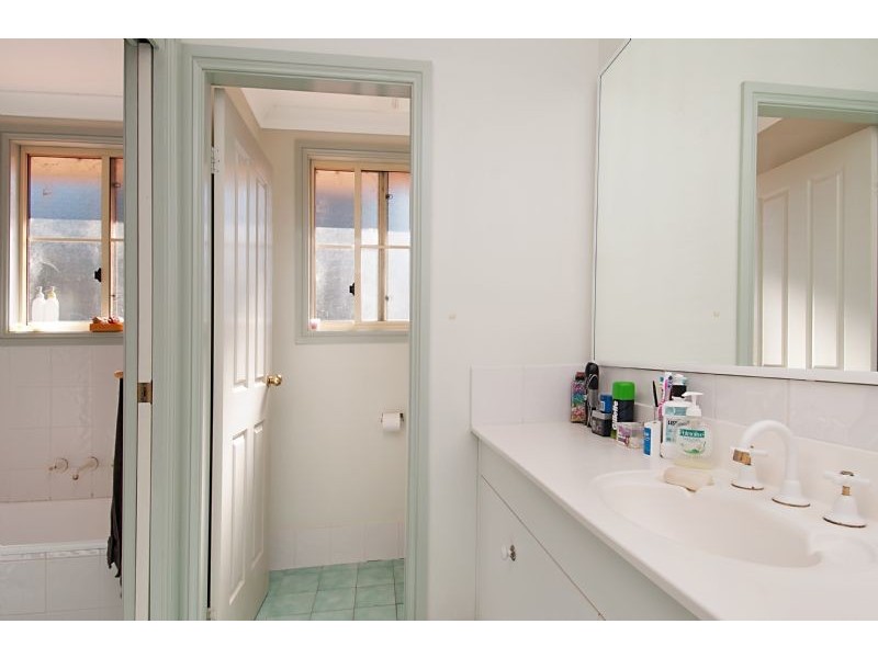 6 Beechwood Street, Ourimbah NSW 2258