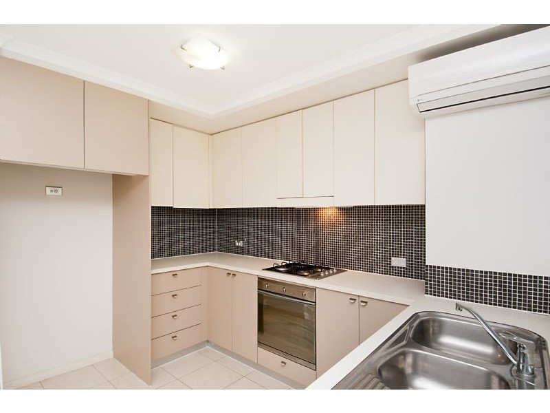 371/80 John Whiteway Drive, Gosford NSW 2250