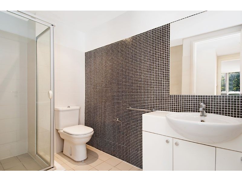 371/80 John Whiteway Drive, Gosford NSW 2250