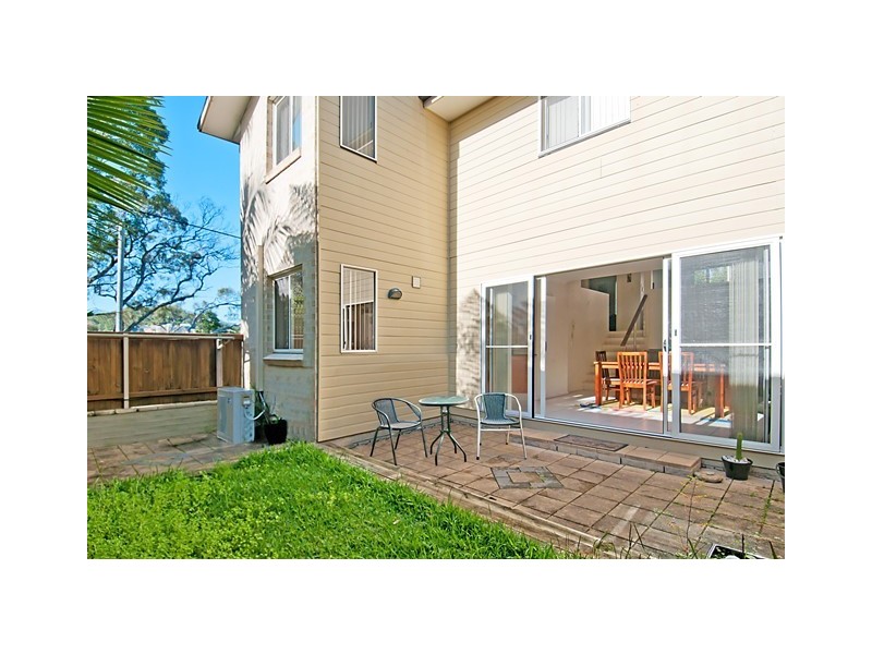 1/4 St George Street, Gosford NSW 2250