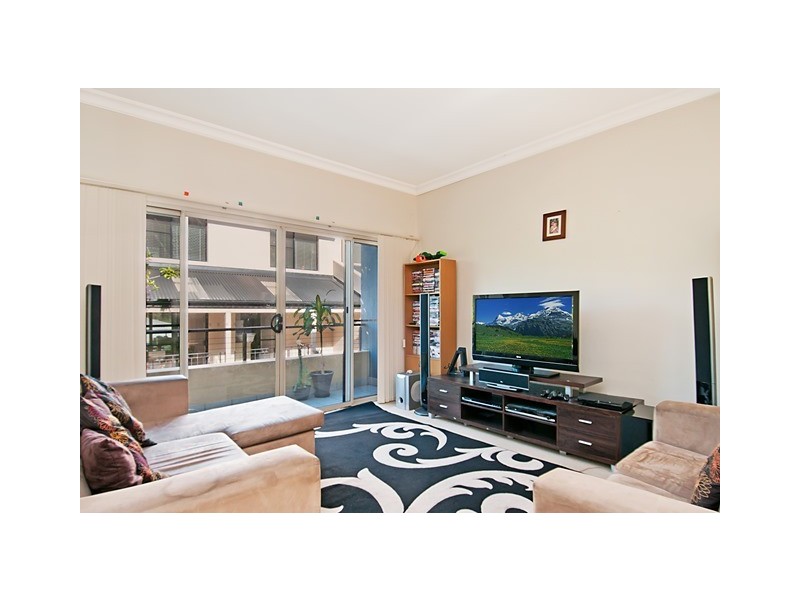 1/4 St George Street, Gosford NSW 2250