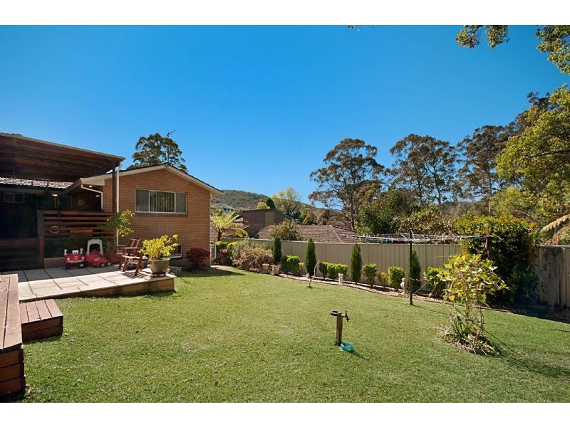 8 Bourbon Street, Wyoming NSW 2250