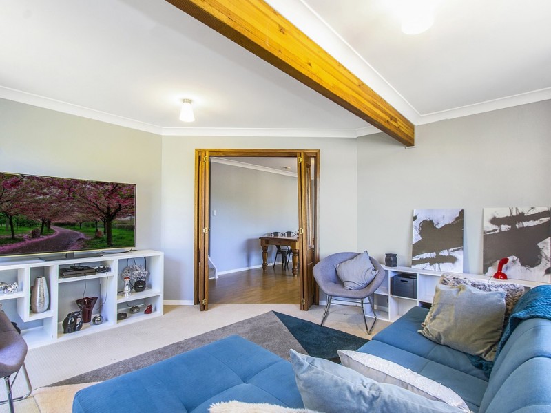 6 Tamarisk Place, Wyoming NSW 2250