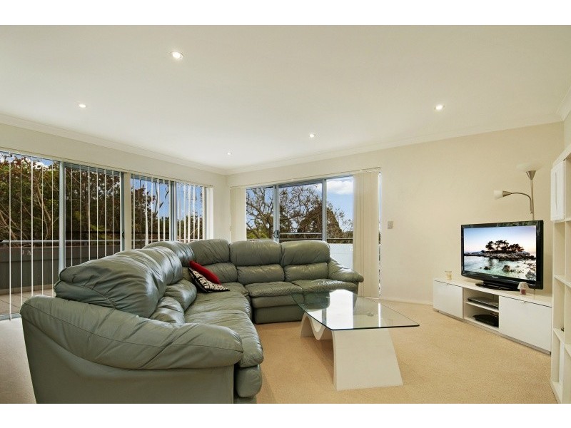 24/13-15 Moore Street, West Gosford NSW 2250
