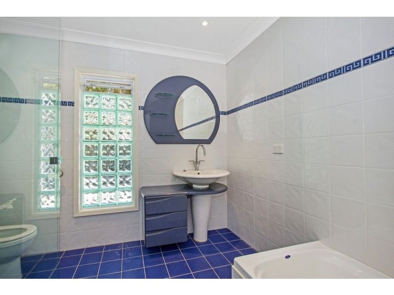 21 Bourbon Street, Wyoming NSW 2250