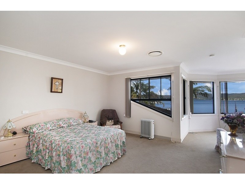 265 Avoca Drive, Green Point NSW 2251