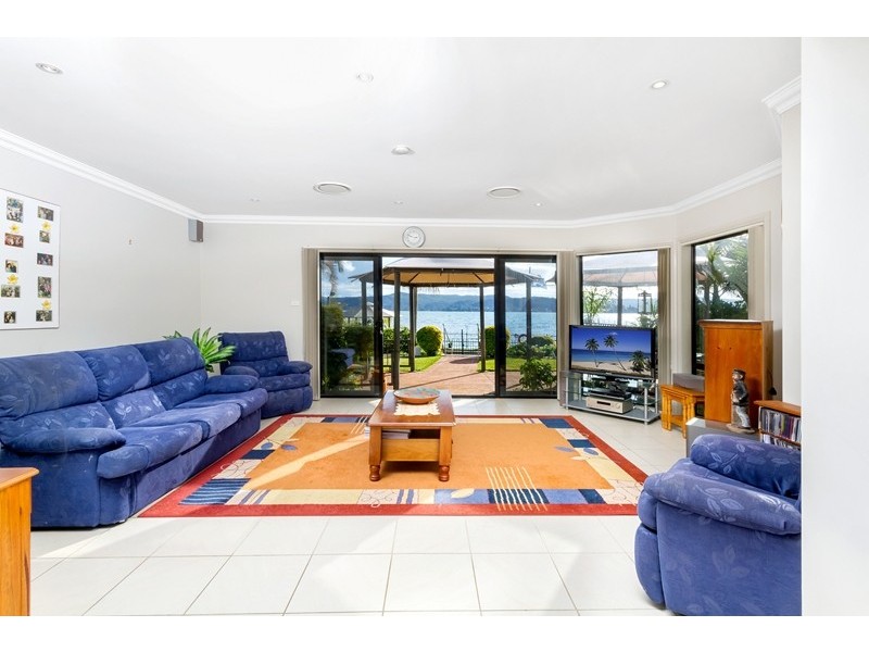 265 Avoca Drive, Green Point NSW 2251