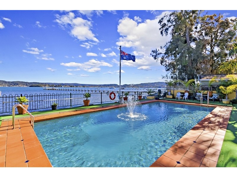 265 Avoca Drive, Green Point NSW 2251