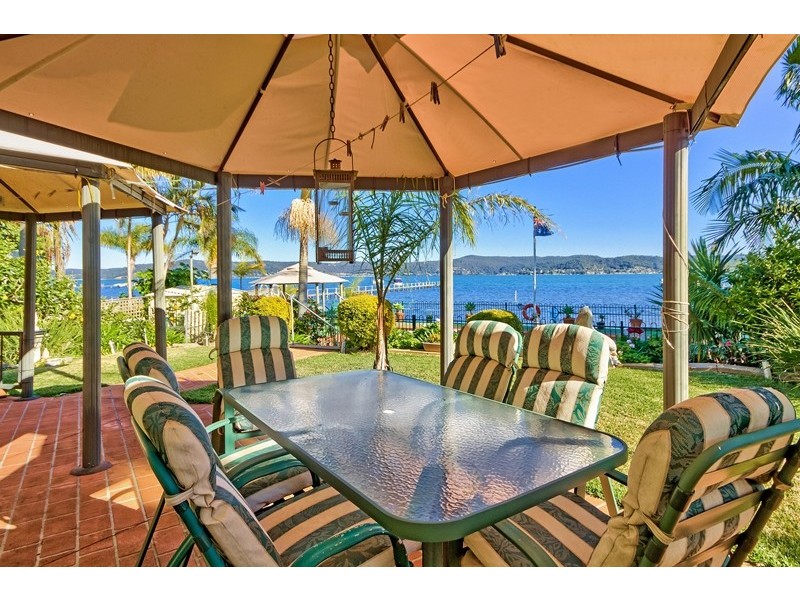 265 Avoca Drive, Green Point NSW 2251