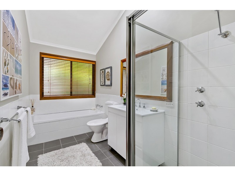 14 McNee Close, Lisarow NSW 2250