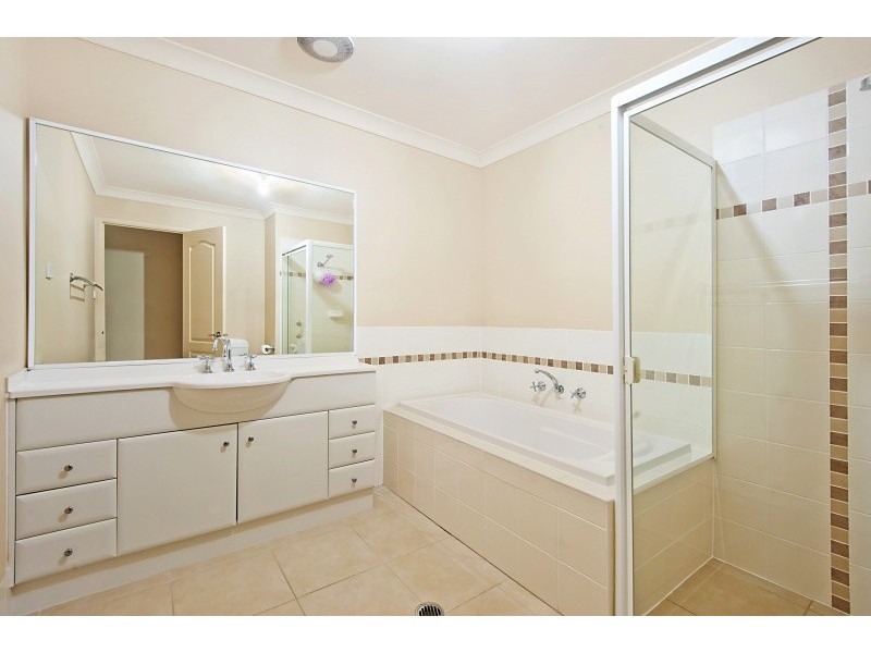 22 Wingello Crescent, Wyoming NSW 2250