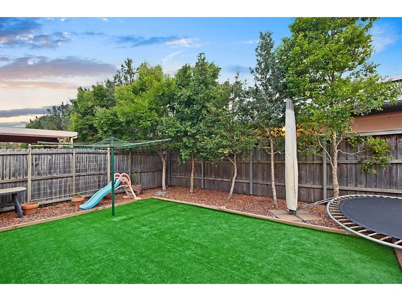 22 Wingello Crescent, Wyoming NSW 2250