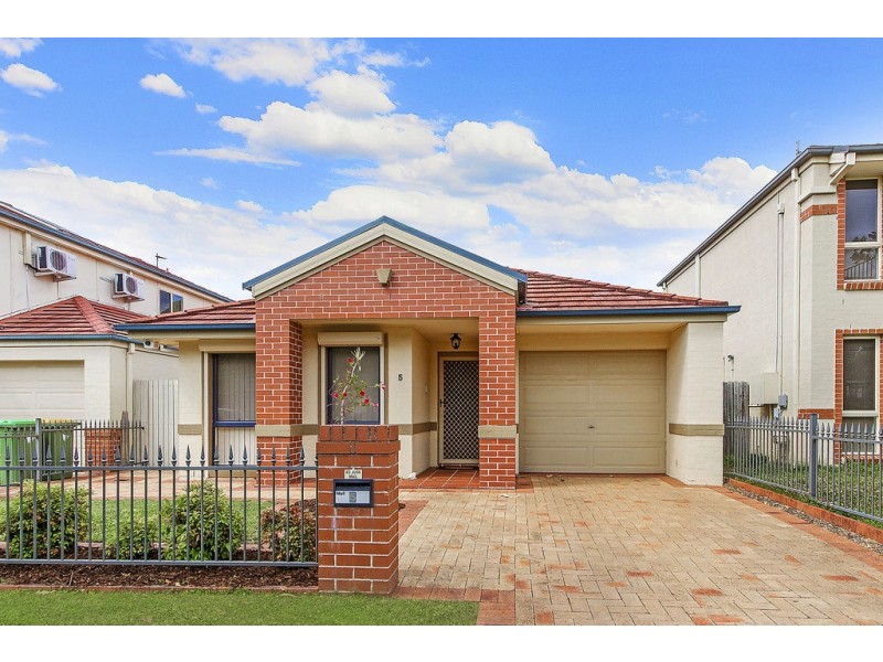 5 Worrell Circuit, Wyoming NSW 2250