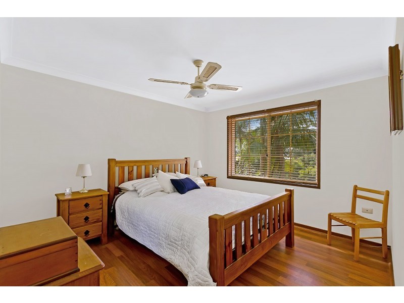 32 Jeannie Crescent, Berkeley Vale NSW 2261