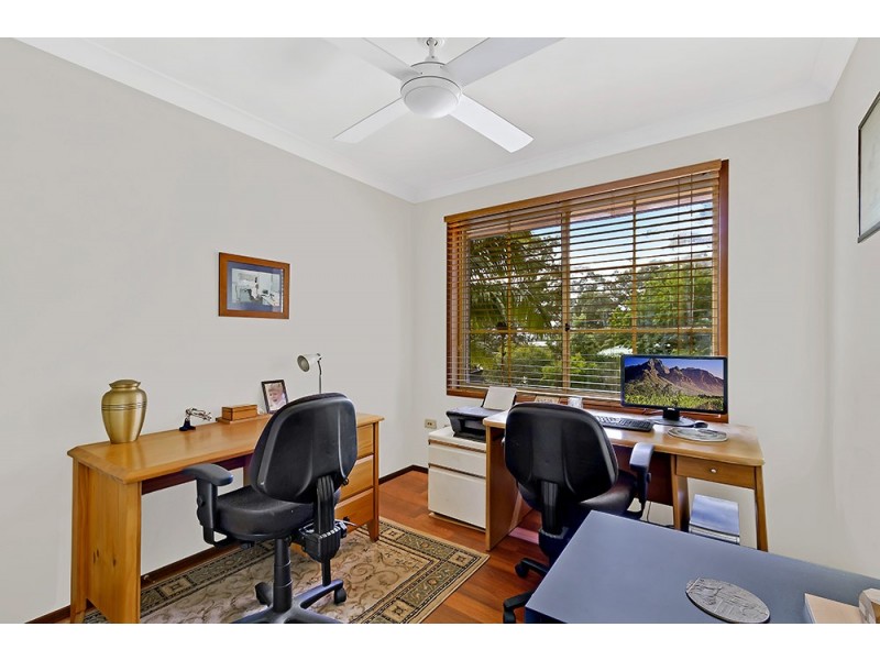 32 Jeannie Crescent, Berkeley Vale NSW 2261