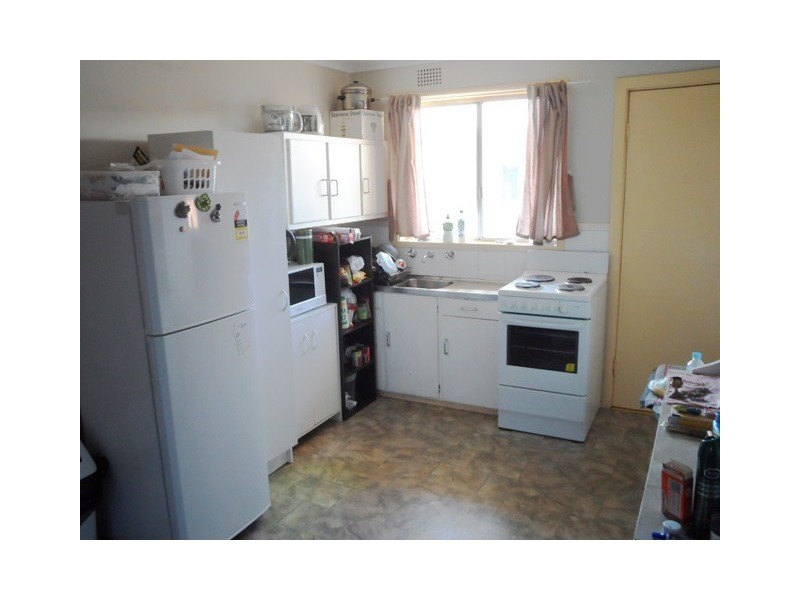 2/86 Faunce Street, Gosford NSW 2250