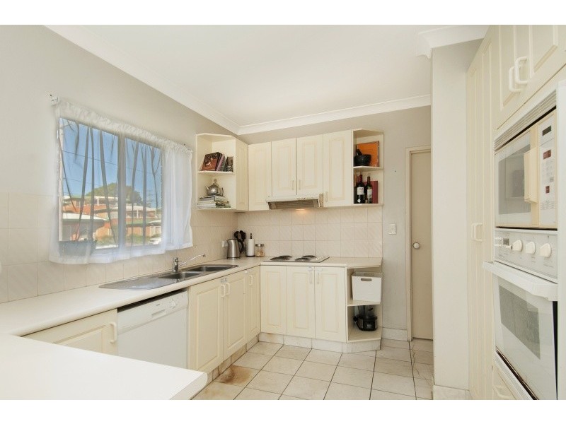 19/9-13 Kurrawa Avenue, Point Clare NSW 2250