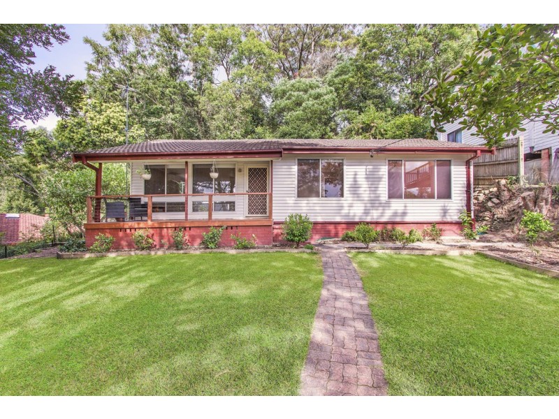 8 Albert Street, Ourimbah NSW 2258