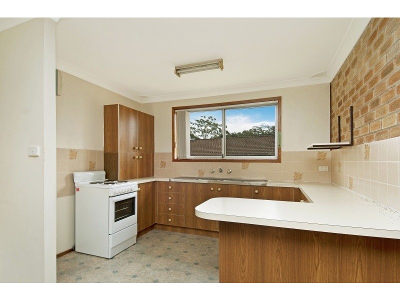 8/4 Kalawarra Road, Wyoming NSW 2250