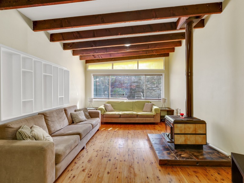 3 Adnamira Close, Wyoming NSW 2250