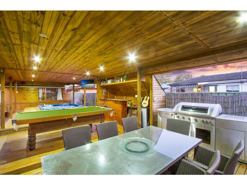 31 Glencoe Avenue, Wyoming NSW 2250