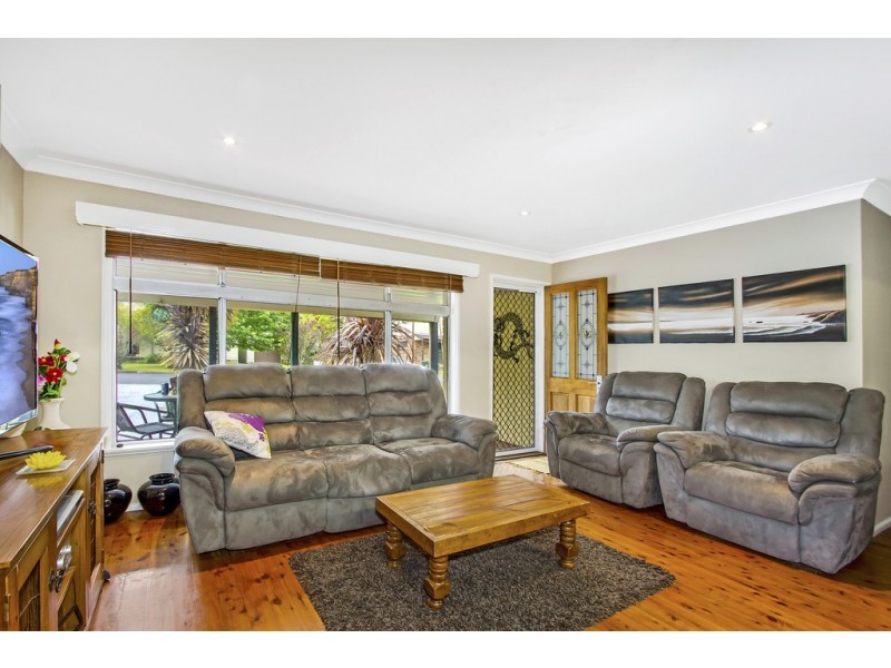 31 Glencoe Avenue, Wyoming NSW 2250