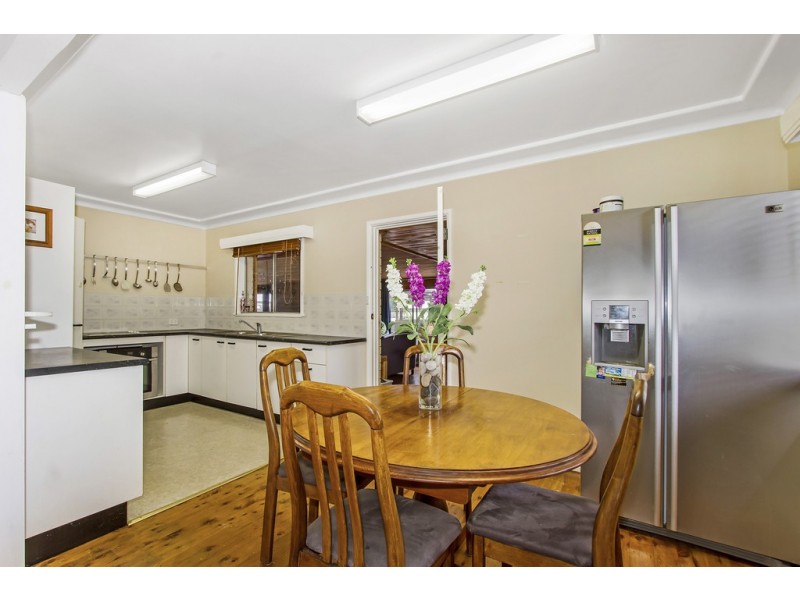 31 Glencoe Avenue, Wyoming NSW 2250