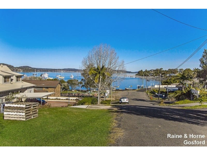 11 Frederick Street, East Gosford NSW 2250