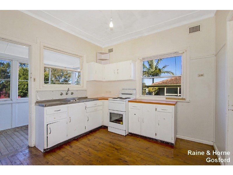 11 Frederick Street, East Gosford NSW 2250