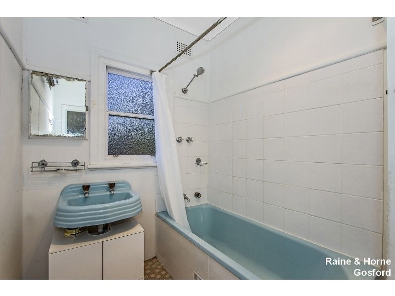 11 Frederick Street, East Gosford NSW 2250