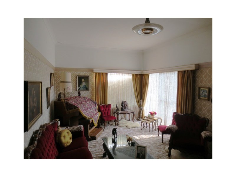 14 Batley Street, West Gosford NSW 2250